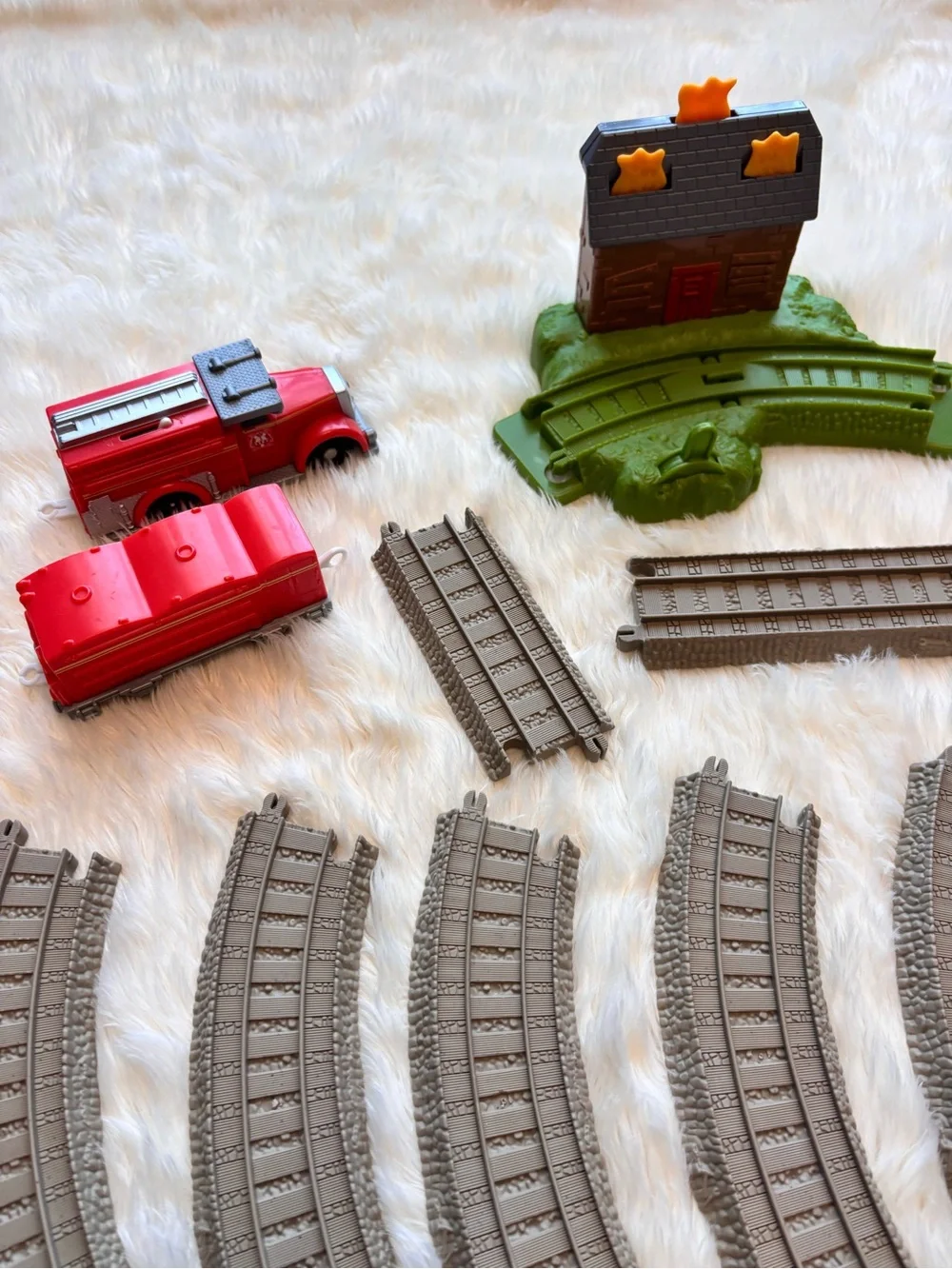 Fisher Price Track Master Thomas & Friends Fiery Flynn's Fire Rescue Bundle